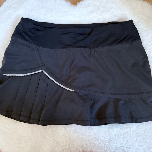 Lululemon Pleated Tennis Skort RARE – Ruffle with reflective detail / Size S - Picture 1 of 6